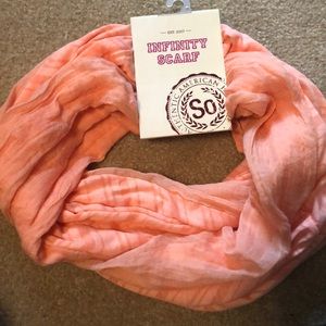 💐New💐 Peach Infinity Scarf